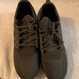 New balance shoes